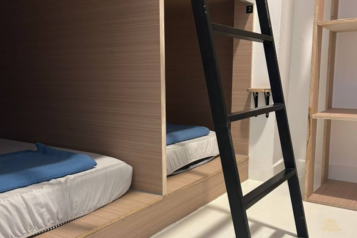 Shared Dormitory, Mixed Dorm, Air conditioning