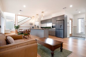 Interior - 2 Houses, 1 Booking, Great Location (Launceston)