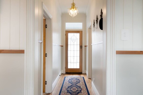 Interior - History Meets Luxury - Meet Wahroonga! (Launceston)