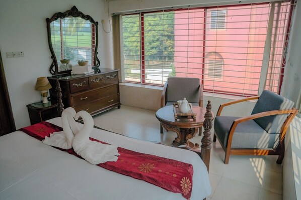 Free WiFi, bed sheets - Meghna Shorobor Resort (Matlab Uttar)