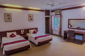 Deluxe Double or Twin Room, Balcony, Garden View | Free WiFi