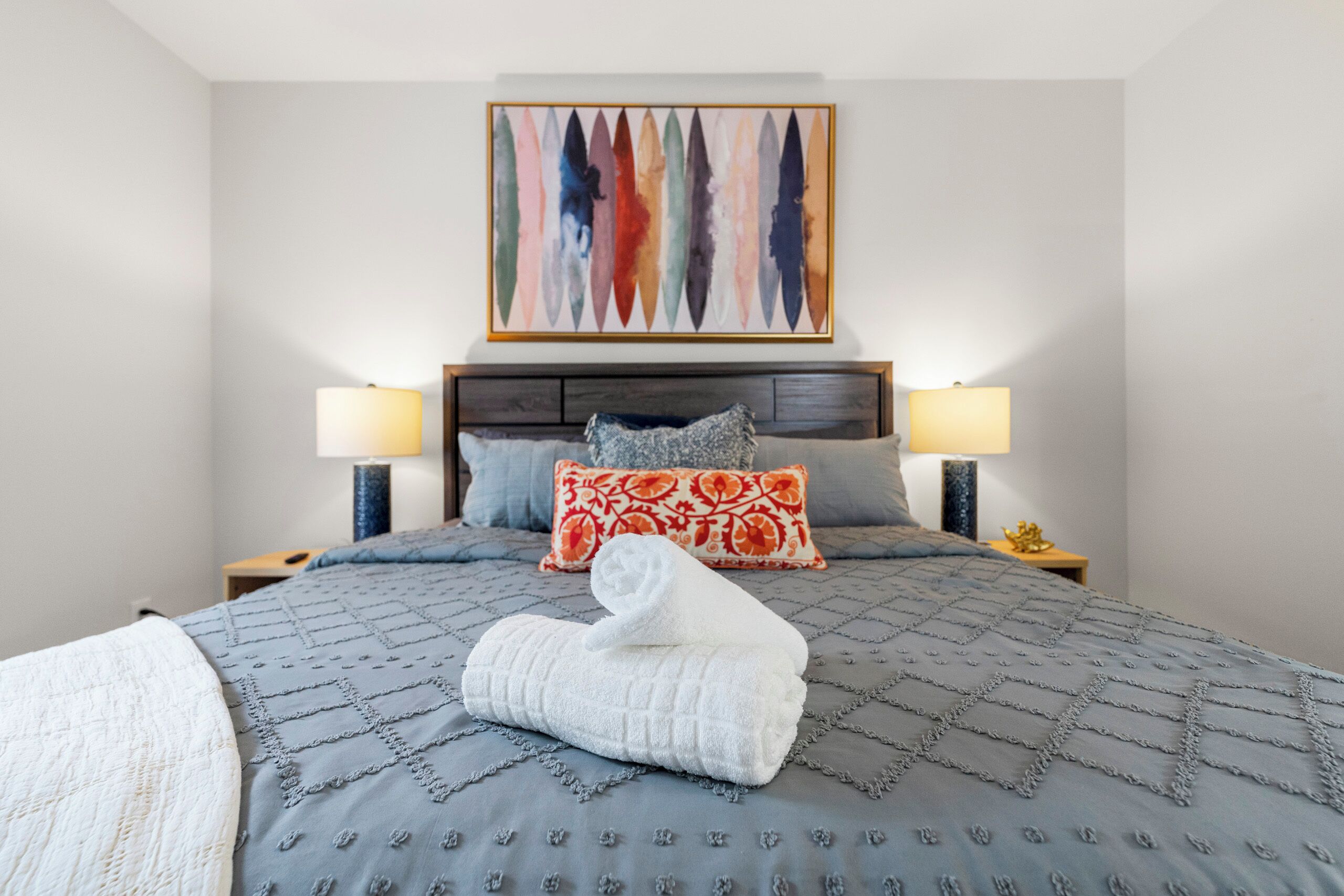 6 camere, una scrivania, ferro/asse da stiro, Wi-Fi gratuito