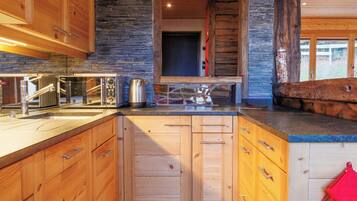 Microwave, oven, dishwasher