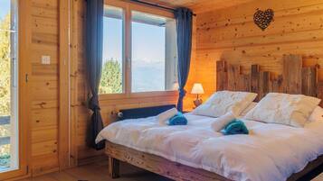 4 bedrooms, free WiFi