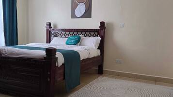 3 Schlafzimmer, Bügeleisen/Bügelbrett, Internetzugang, Bettwäsche