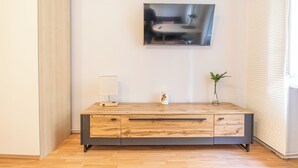 Leilighet – basic | Skrivebord for bærbar PC, strykejern/-brett og wi-fi (inkludert)