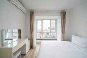 Superior Apartment, 4 Bedrooms, City View