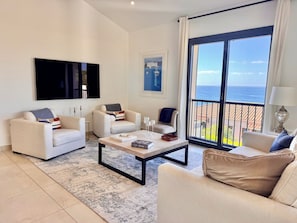 Tv, pejs, bordtennisbord