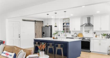 4 acre private Pool Modern Estate! Near Hoover Met