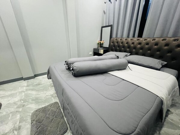 3 室のベッドルーム、インターネット、ベッドシーツ