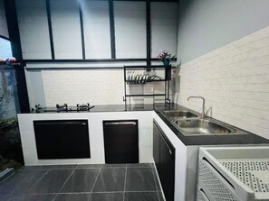 Køleskab, mikrobølgeovn