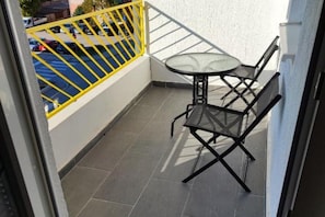 Property grounds - One Bedroom Apartment with Balcony (Pula)