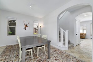 Dining - Terrific 3-bedroom house with AC in charming Chino (Chino)