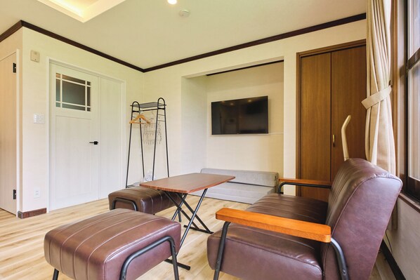 Comfort House, Non Smoking, Patio | Living area