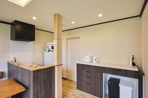 Comfort House, Non Smoking, Patio | Private kitchen