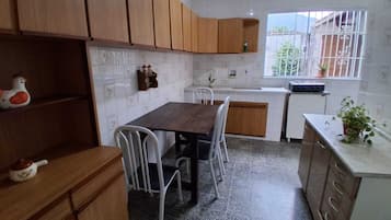 Microondas y parrilla de estufa