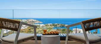 Majo Luxury 11BDR Villa with Sea View 2Heated Pools, Gym Sauna