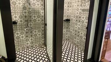 Gemeinsamer Schlafsaal | Badezimmer