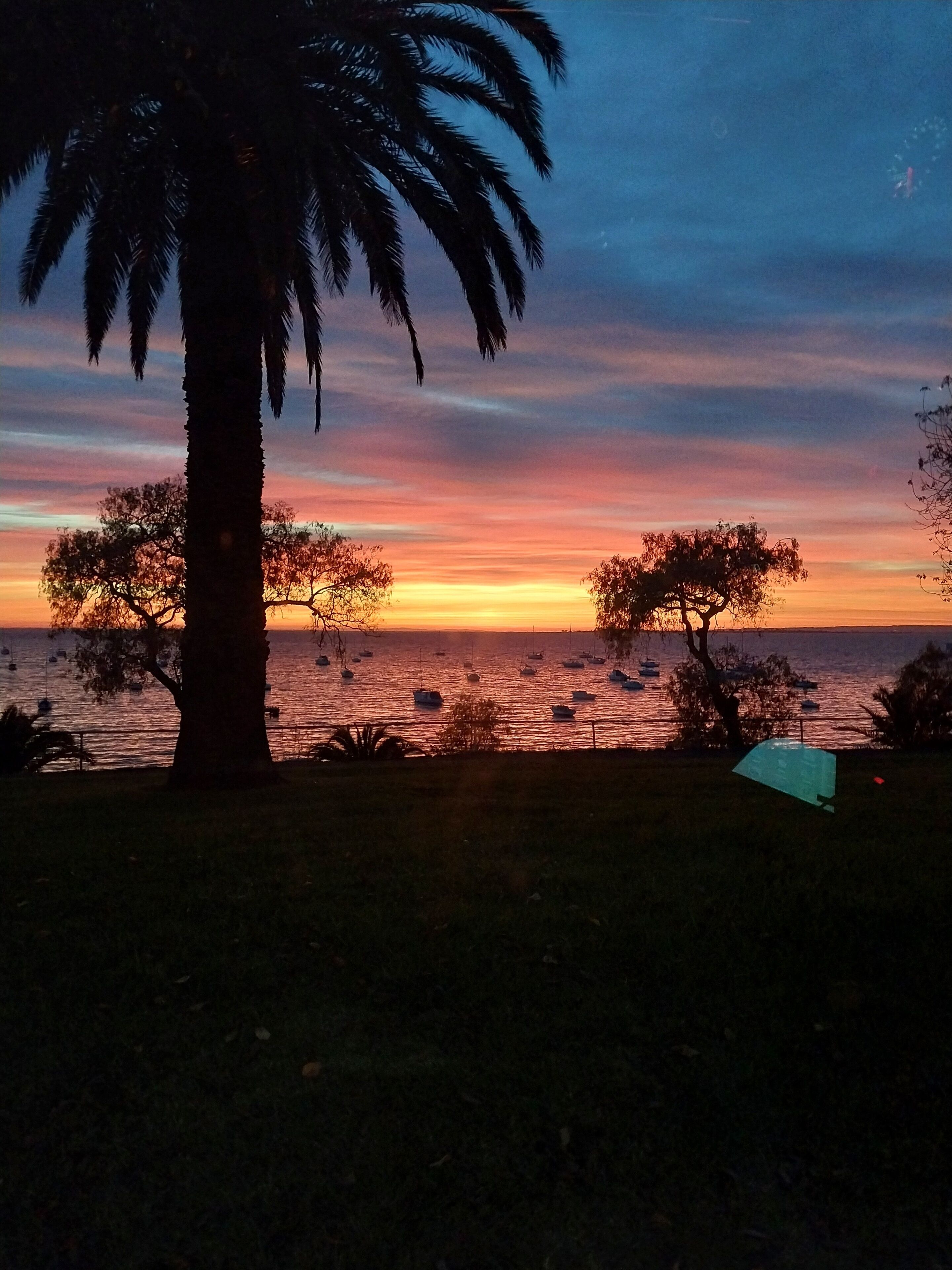 Stroll along nearby Eastern Beach at sunrise, it's beautiful.