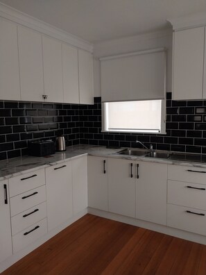 Microonde, forno, piano cottura, carta assorbente