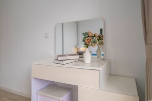 Superior Apartment, 4 Bedrooms, City View | Free WiFi