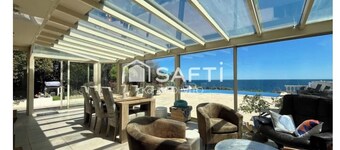 Villa for 8 people with pool and spa, 180 degree sea view and direct beach walk