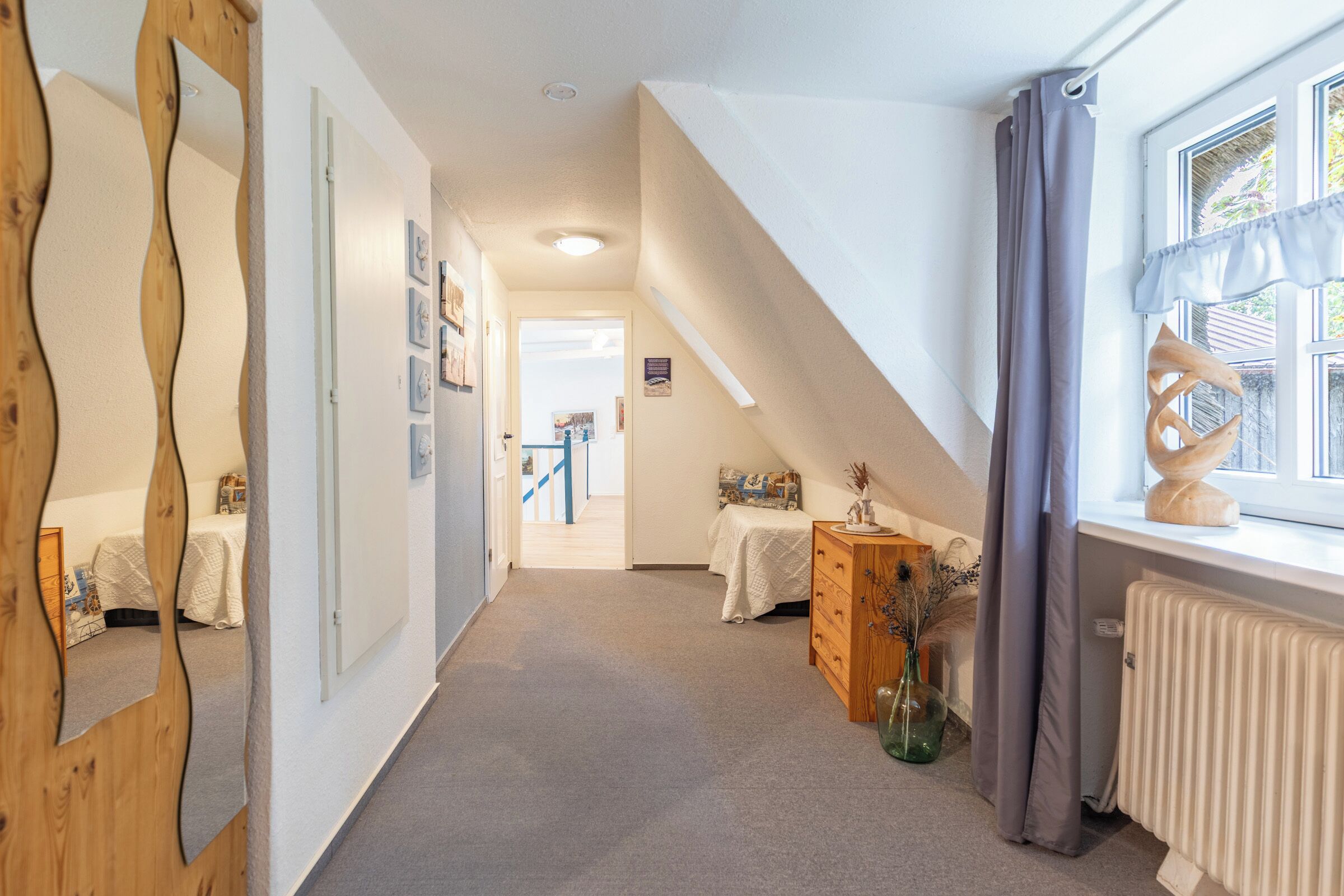 2 Schlafzimmer, Schreibtisch, Bügeleisen/Bügelbrett, Reisekinderbett