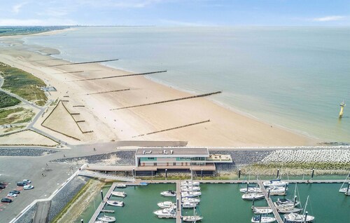 2 bedroom beautiful apartment in Cadzand