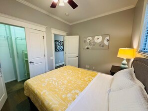 1 soverom, strykejern/-brett, wi-fi (inkludert) og sengetøy