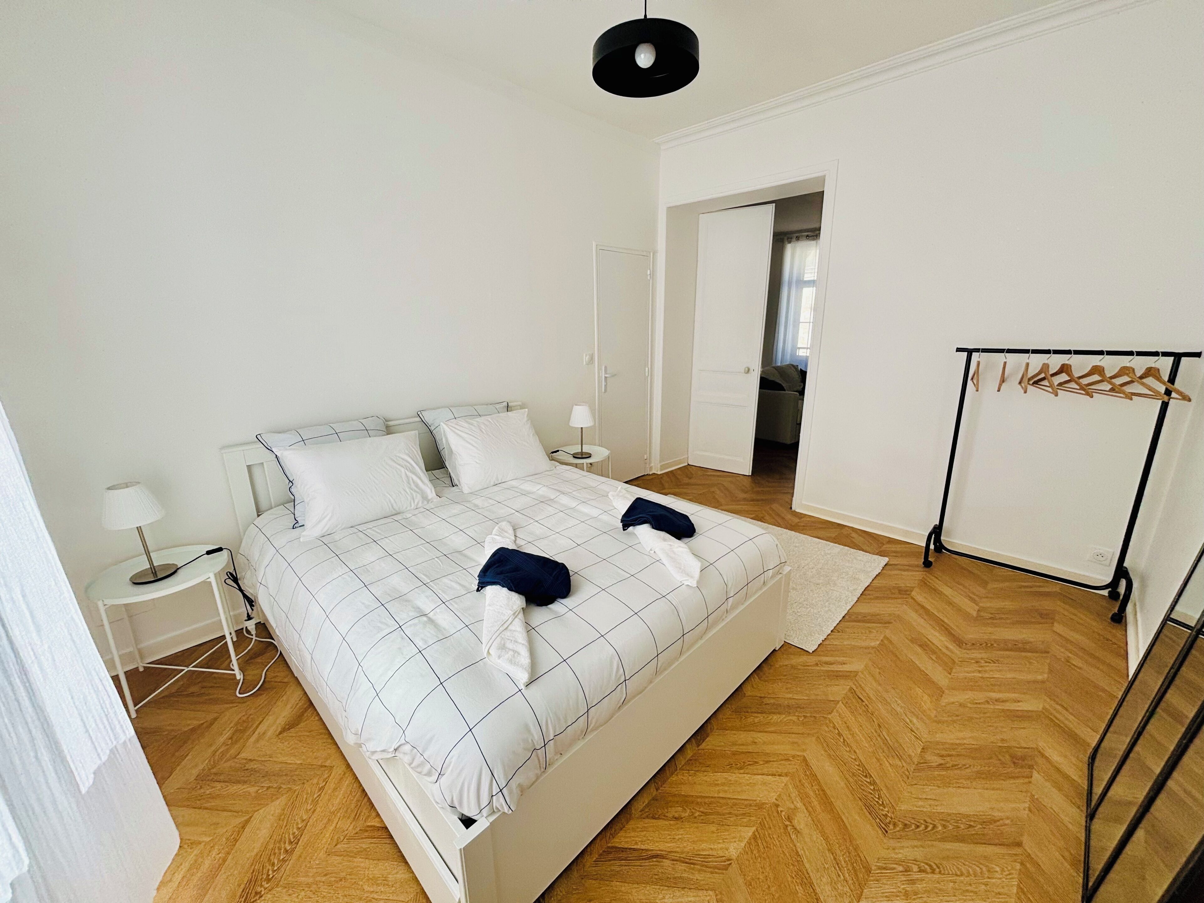 1 chambre, fer et planche à repasser, Wi-Fi, draps fournis