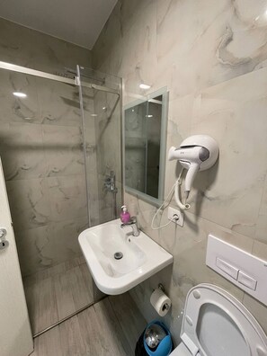 Studio, 1 Bedroom | Bathroom - Bonbon 2 - Quiet Central Studio (Tirana)