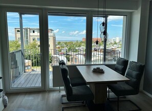 Unclassified image, 5 of 17, button