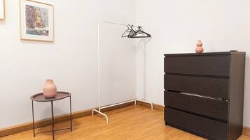 Apartamento básico | Tabla de planchar con plancha y wifi gratis
