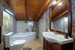 Villa, balcon, vue montagne | Salle de bain