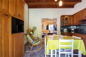 Villa, balkon, uitzicht op bergen | Privékeuken