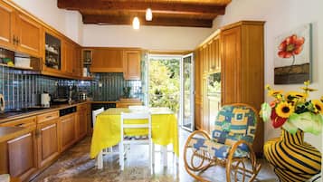 Vila, balkon, pemandangan gunung | Dapur pribadi