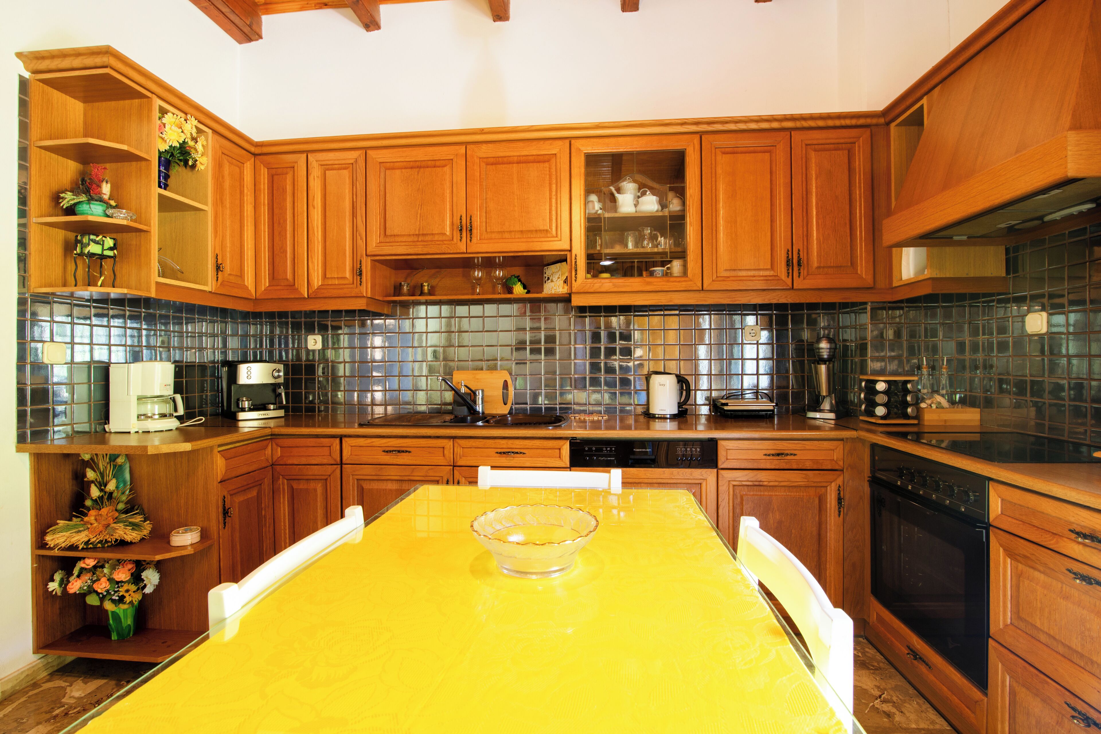 Villa, Balcony, Mountain View | Private kitchen | Electric kettle, toaster