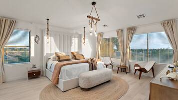 6 Schlafzimmer, BĂŒgeleisen/BĂŒgelbrett, WLAN, BettwĂ€sche