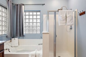 Hair dryer, towels - Chill & Thrill | Pool, Hot Tub • Family Game Villa (Casa Grande)