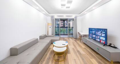 Tyms Elegant 4BR 2BA APT Changning