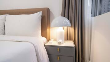 Apartment, 4 Bedrooms, City View | Blackout drapes, free WiFi