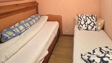 4 chambres, fer et planche à repasser, Wi-Fi, draps fournis