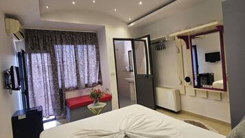 Classic Double Room, Balcony, Lake View | Free WiFi