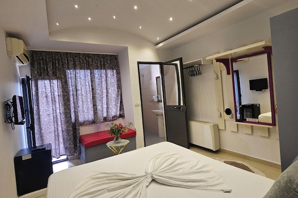 Classic Double Room, Balcony, Lake View | Wi-fi percuma