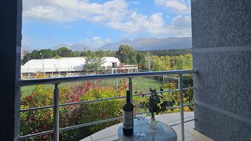 Classic Double Room, Balcony, Lake View | Balcony