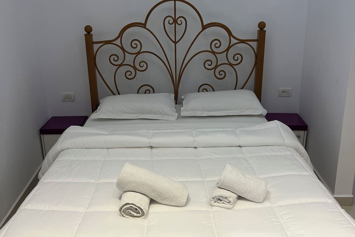 Classic Double Room, Balcony, Lake View | WiFi (free)