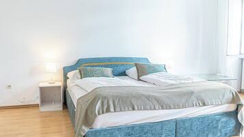 Basic Apartment | Iron/ironing board, free WiFi