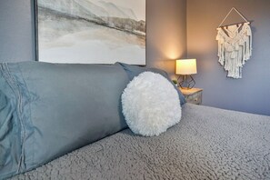 1 bedroom, desk, iron/ironing board, free WiFi