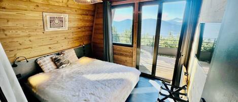 3 slaapkamers, een bureau, gratis wifi, beddengoed