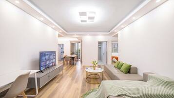 高級公寓, 4 間臥室, 城市景 | 客廳 | 智能電視